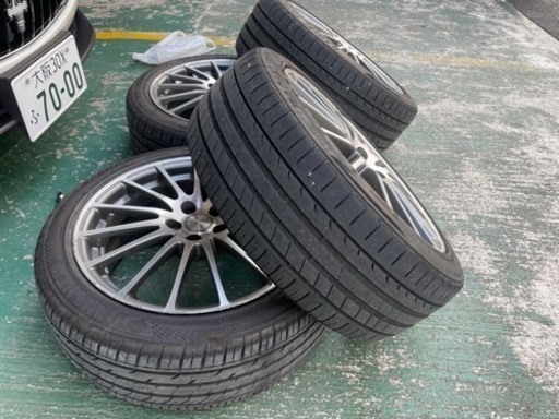 プリウス　アルミホイール！！　タイヤばり山二本ほぼ新品！タイヤ交換するよりホイール毎変えてお得に！！