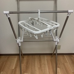 ニトリ X型物干し&洗濯ハンガーの画像