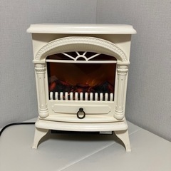 【値下げしました】ニトリ 暖炉型ファンヒーター