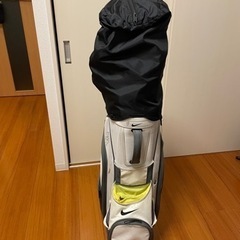 NIKEゴルフバックセット(クラブ一式込み)の画像