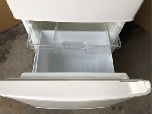 Panasonic　冷蔵庫　NR-B147W-W　2015年製　138L●AA03W023