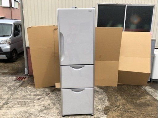 HITACHI 3ドア冷蔵庫　大きいサイズ　 R-S300DMV(HM) 2013年製 302L 自動製氷機能付●E024M376