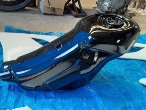 Dトラッカー純正タンク美品