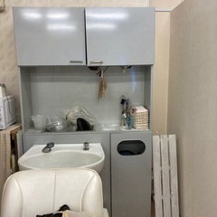 シャンプーキャビネット　タオルストッカー