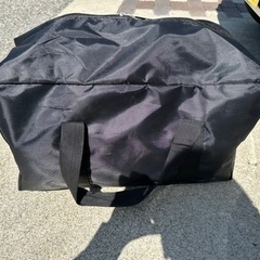 ３脚のカッコいいランドフィールド薪ストの画像