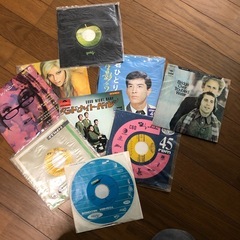 古いレコード(EP盤)差し上げます。