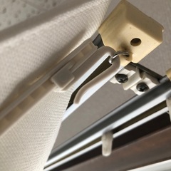 カーテン(白ですが透けません)の画像