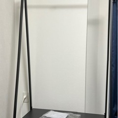 服のラック