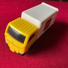 ミニカー　マクドナルド　三菱FUSO キャンターの画像