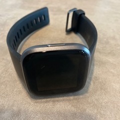 【30%OFFです！】Fitbit versa2 スマートウォッチ　2.3万で購入の画像