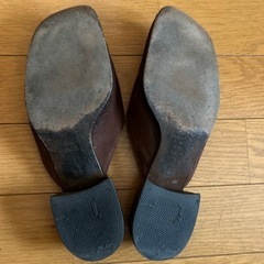 B AL LYバックスキンサンダルの画像