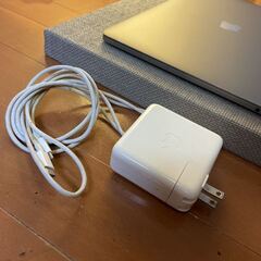 【美品】動作良好品！mac book pro 13inch スペースグレー Apple 2.3GHz デュアルコア i5/16GB/256GB SSDの画像