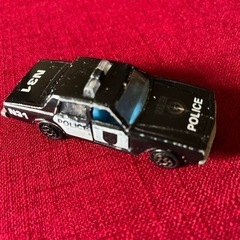 ミニカー　パトカーPOLICE シボレー・マジョレット