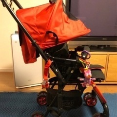 ベビーカー。クローゼットで保管中。即引き渡し可能です！すぐに使えます。綺麗ですグレコベビーカー。綺麗に使用してました。お出かけにいかがですか。の画像