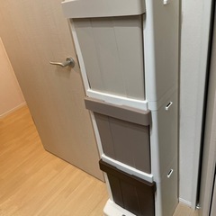 ゴミ箱　3段ストッカー　リッチェルの画像