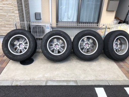 プラド純正ホイール　スタッドレス付き