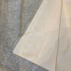 ニトリの遮光カーテン（ブルー）100cm×178cm　4枚の画像