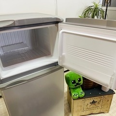 2011年式冷凍冷蔵庫 SANYO SR-111U(SB)の画像