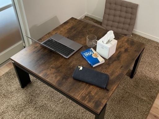 ほぼ新品の机（こたつ）です