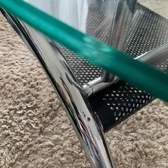 ガラステーブルの画像