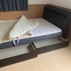 ニトリの美品ダブルベッド