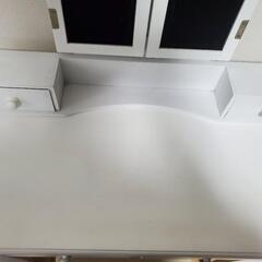 白色ドレッサー(椅子付き)の画像