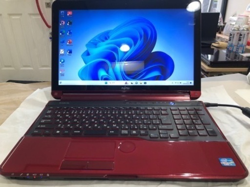 富士通ノートパソコンWindows11 corei7 8GB SSD