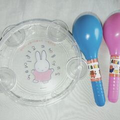 マラカスとタンバリンの画像