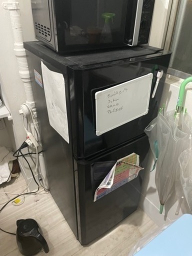 黒い冷蔵庫