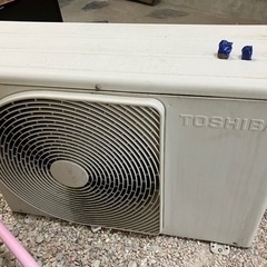 東芝エアコン 100V 4kw 売りますの画像