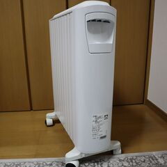 【超美品】デロンギ ユニカルド オイルヒーター 10〜13畳対応 RHJ65L0915 ピュアホワイトの画像