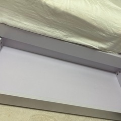 ダブルベッド　ホワイトの画像