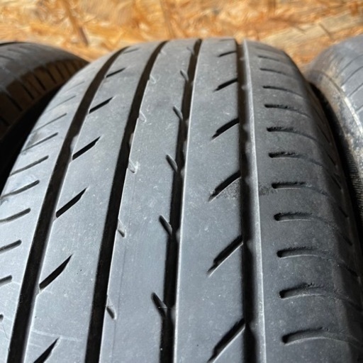 パリ山　YOKOHAMA ヨコハマ　BluEarth E52 195/65R15 夏タイヤ　2016年製　15インチ