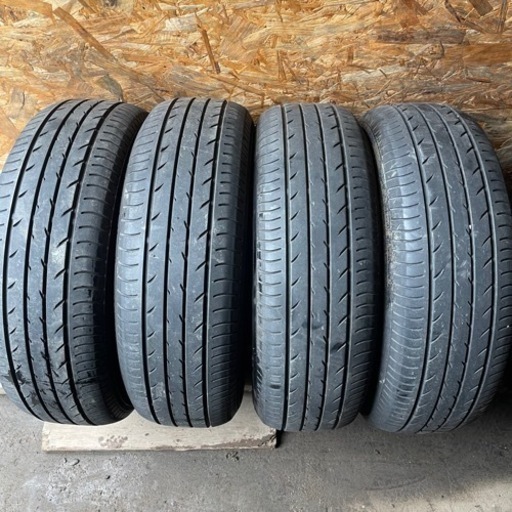パリ山　YOKOHAMA ヨコハマ　BluEarth E52 195/65R15 夏タイヤ　2016年製　15インチ