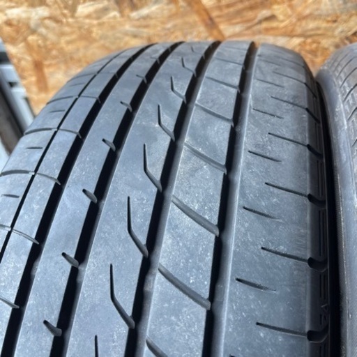 パリ山　倉庫保管　劣化少　YOKOHAMA ヨコハマ　BluEarth RV-01 215/60R17 夏タイヤ　2011年製　17イ