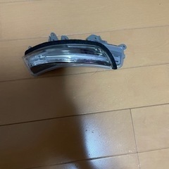ウィンカー　30プリウス