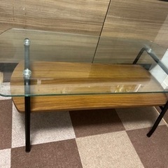 ガラステーブルの画像