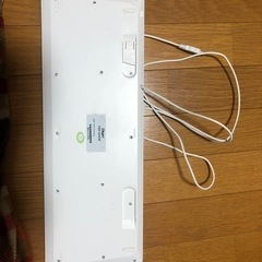 キーボード 白の画像