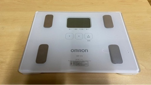 ✨激安価格✨オムロン✨体重計✨BMI✨体脂肪率✨内臓脂肪レベル✨取説付き✨
