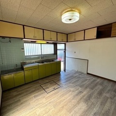 【ペット可】　２０帖のリビングと広い庭　駐車場3台以上 - 賃貸（マンション/一戸建て）