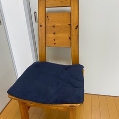 木椅子の画像