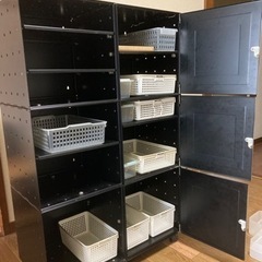 扉付き収納の画像