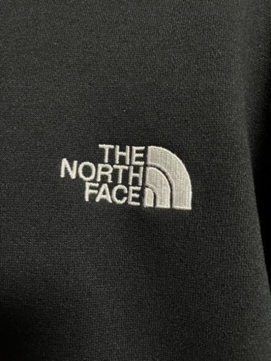 最終値下げ！！THE NORTH FACE ザ・ノースフェイス ブラックロゴパーカー Lサイズ THE NORTH FACE (ザ ノースフェイス) 裏起毛 フードロゴ ポケット付き 