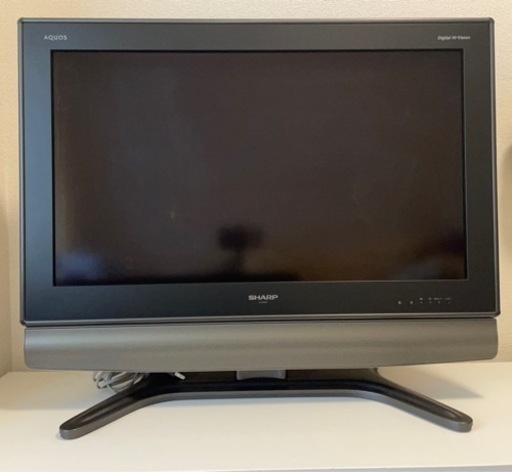 液晶テレビ32型（SHARP 亀山モデル フルHD） 引き取り限定　DVI-Iポートx1、HDMIポートx2