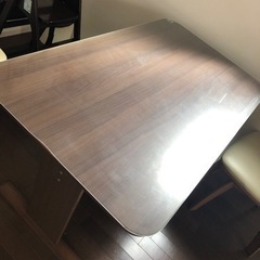 ニトリダイニングテーブル（4人用）