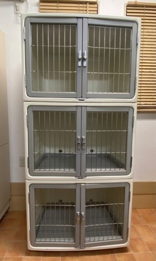 ★値下げ★ボンビアルコン◆ニューペットマンション・三段犬舎・仕切り板１枚付き