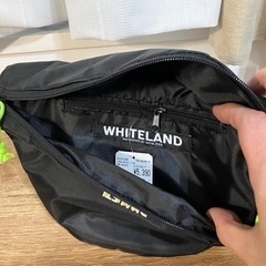 新品　ホワイトランド　薄型　ボディーバッグ　ランニング　whiteland ポシェットの画像