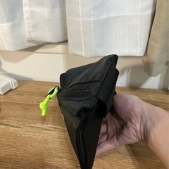 新品　ホワイトランド　薄型　ボディーバッグ　ランニング　whiteland ポシェットの画像