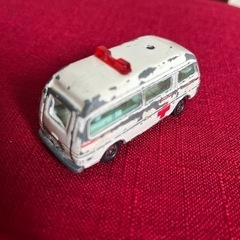 トミカ　救急車　日産キャラバン　NO.３　昭和レトロの画像
