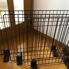犬のゲージと衝立